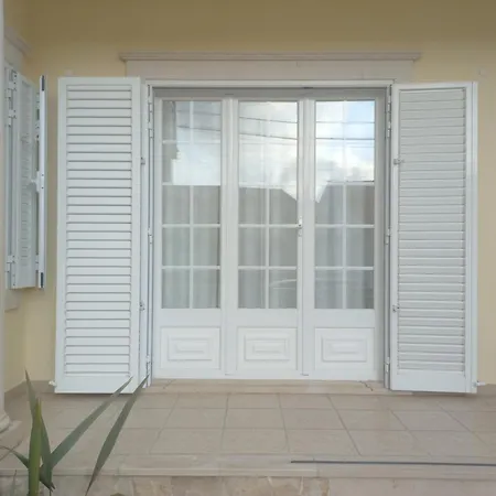 Cozy Private Room In Nazare - Independent Entrance - No Sharing Areas Pensjonat *